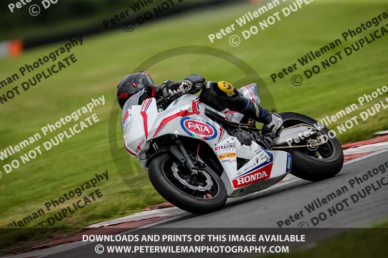PJM Photography;anglesey;brands hatch;cadwell park;croft;donington park;enduro digital images;event digital images;eventdigitalimages;mallory;no limits;oulton park;peter wileman photography;racing digital images;silverstone;snetterton;trackday digital images;trackday photos;vmcc banbury run;welsh 2 day enduro